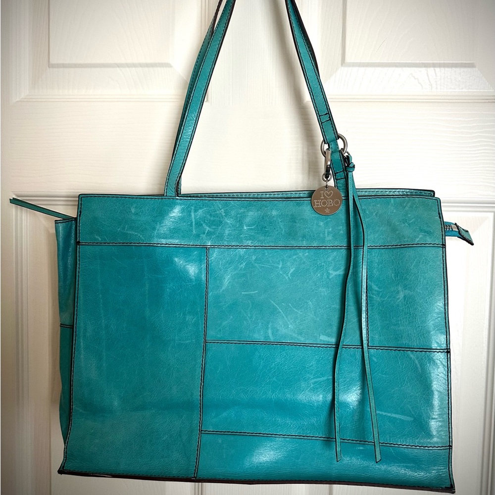 ♦️♦️HOBO Shoulder Bag. FREE SHIP!!